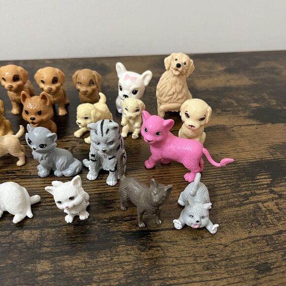 Lot of 30 Mini Pet Figures Flocked & Plastic Cats Dogs Animals Assorted Toys - Picture 4 of 4